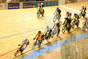 2021-10-23 - Finale Madison women peloton during the Tissot UCI Track Cycling World Championships 2021 on October 23, 2021 at Stab Vélodrome in Roubaix, France - TISSOT UCI TRACK CYCLING WORLD CHAMPIONSHIPS 2021 - TRACK - CYCLING