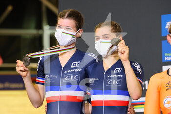 2021-10-23 - Madison women second place France Marie LE NET and Clara COPPOLI during the Tissot UCI Track Cycling World Championships 2021 on October 23, 2021 at Stab Vélodrome in Roubaix, France - TISSOT UCI TRACK CYCLING WORLD CHAMPIONSHIPS 2021 - TRACK - CYCLING