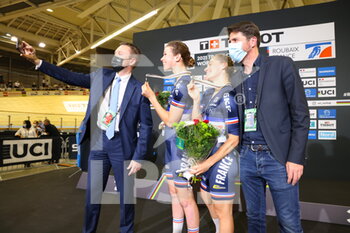 2021-10-23 - David LAPPARTIENT President UCI, Marie LE NET and Clara COPPONI France podium Madison women 30 km during the Tissot UCI Track Cycling World Championships 2021 on October 23, 2021 at Stab Vélodrome in Roubaix, France - TISSOT UCI TRACK CYCLING WORLD CHAMPIONSHIPS 2021 - TRACK - CYCLING