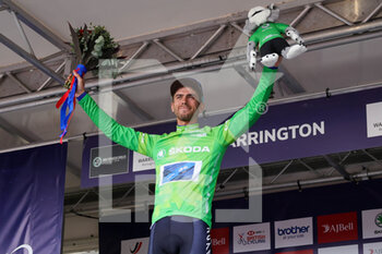 2021-09-09 - Jacob Scott GBR on the podium during the fifth and final stage of the Tour of Britain 2021, between Alderley Park and Warrington in the North West of England, United Kingdom on 9 September 2021 - TOUR OF BRITAIN 2021, BETWEEN ALDERLEY PARK AND WARRINGTON - TOUR OF BRITAIN - CYCLING