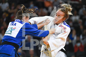 2021-10-16 - Women -63 kg, Lucy Renshall (white) of Great Britain Silver medal competes during the Paris Grand Slam 2021, Judo event on October 16, 2021 at AccorHotels Arena in Paris, France - PARIS GRAND SLAM 2021, JUDO EVENT - JUDO - CONTACT