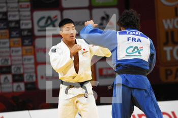 2021-10-18 - Sotaro Fujiwara (JPN) competes on men's -81kg during the Paris Grand Slam 2021, Judo event on October 17, 2021 at AccorHotels Arena in Paris, France - PARIS GRAND SLAM 2021 - JUDO - CONTACT