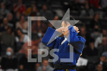 2021-10-18 - Saki Nizoe (JPN) competes on women's -70kg during the Paris Grand Slam 2021, Judo event on October 17, 2021 at AccorHotels Arena in Paris, France - PARIS GRAND SLAM 2021 - JUDO - CONTACT