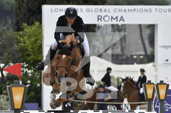 2021-09-10 - Kevin Staut (FRA) during the Longines Global Champions Tour, Individual Riders, Equestrian CSI 5 on September 10, 2021 at Circo Massimo in Rome - LONGINES GLOBAL CHAMPIONS TOUR AND GCL FINALS - INTERNATIONALS - EQUESTRIAN