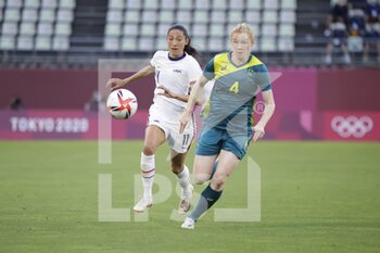 2021-07-27 - Christen PRESS (USA) Clare POLKINGHORNE (AUS) during the Olympic Games Tokyo 2020, Football Women's First Round Group G between United States and Australia on July 27, 2021 at Ibaraki Kashima Stadium in Kashima, Japan - Photo Photo Kishimoto / DPPI - OLYMPIC GAMES TOKYO 2020, JULY 27, 2021 - OLYMPIC GAMES TOKYO 2020 - OLYMPIC GAMES