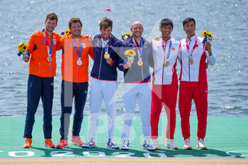 2021-07-28 - Melvin Twellaar and Stef Broenink of the Netherlands Silver Medal, Hugo Boucheron and Matthieu Androdias of France Gold Medal and Zhiyu Liu and Liang Zhang of China Bronze Medal during the Olympic Games Tokyo 2020, Men's Double Sculls Final A on July 28, 2021 at the Sea Forest Waterway in Tokyo, Japan - Photo Yannick Verhoeven / Orange Pictures / DPPI - OLYMPIC GAMES TOKYO 2020, JULY 28, 2021 - OLYMPIC GAMES TOKYO 2020 - OLYMPIC GAMES