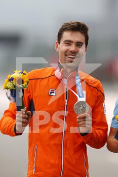 2021-07-28 - DUMOULIN Tom (NED) 2nd Silver Medal during the Olympic Games Tokyo 2020, Cycling Road Race Men's Individual Time Trial on July 28, 2021 at Fuji International Speedway in Oyama, Japan - Photo Photo Kishimoto / DPPI - OLYMPIC GAMES TOKYO 2020, JULY 28, 2021 - OLYMPIC GAMES TOKYO 2020 - OLYMPIC GAMES