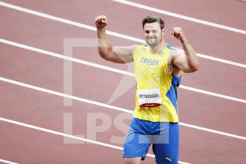 2021-07-31 - Simon PETTERSSON (SWE) 2nd Silver Medal during the Olympic Games Tokyo 2020, Athletics Men's Discus Throw Final on July 31, 2021 at Olympic Stadium in Tokyo, Japan - Photo Photo Kishimoto / DPPI - OLYMPIC GAMES TOKYO 2020, JULY 31, 2021 - OLYMPIC GAMES TOKYO 2020 - OLYMPIC GAMES