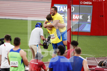 2021-07-31 - Simon PETTERSSON (SWE) 2nd Silver Medal and Daniel STAHL (SWE) Gold Medal during the Olympic Games Tokyo 2020, Athletics Men's Discus Throw Final on July 31, 2021 at Olympic Stadium in Tokyo, Japan - Photo Photo Kishimoto / DPPI - OLYMPIC GAMES TOKYO 2020, JULY 31, 2021 - OLYMPIC GAMES TOKYO 2020 - OLYMPIC GAMES