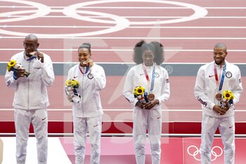 2021-08-01 - United States of America Team Bronze Medal during the Olympic Games Tokyo 2020, Athletics Mixed 4x400m Relay Medal Ceremony on August 1, 2021 at Olympic Stadium in Tokyo, Japan - Photo Yuya Nagase / Photo Kishimoto / DPPI - OLYMPIC GAMES TOKYO 2020, AUGUST 1, 2021 - OLYMPIC GAMES TOKYO 2020 - OLYMPIC GAMES