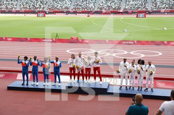 2021-08-01 - Dominican Republic Team Silver Medal, Poland Team Gold Medal, United States of America Team Bronze Medal during the Olympic Games Tokyo 2020, Athletics Mixed 4x400m Relay Medal Ceremony on August 1, 2021 at Olympic Stadium in Tokyo, Japan - Photo Yuya Nagase / Photo Kishimoto / DPPI - OLYMPIC GAMES TOKYO 2020, AUGUST 1, 2021 - OLYMPIC GAMES TOKYO 2020 - OLYMPIC GAMES