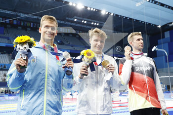 2021-08-01 - ROMANCHUK Mykhailo (UKR) Silver Medal, FINKE Robert (USA) Gold Medal, WELLBROCK Florian (GER) Bronze Medal during the Olympic Games Tokyo 2020, Swimming Men's 1500m Freestyle Medal Ceremony on August 1, 2021 at Tokyo Aquatics Centre in Tokyo, Japan - Photo Takamitsu Mifune / Photo Kishimoto / DPPI - OLYMPIC GAMES TOKYO 2020, AUGUST 1, 2021 - OLYMPIC GAMES TOKYO 2020 - OLYMPIC GAMES