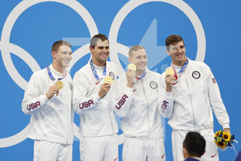 2021-08-01 - Team United States, winner Gold Medal, MURPHY Ryan, ANDREW Michael, DRESSEL Caeleb, APPLE Zach during the Olympic Games Tokyo 2020, Swimming Men's 4 x 100m Freestyle Relay Medal Ceremony on August 1, 2021 at Tokyo Aquatics Centre in Tokyo, Japan - Photo Takamitsu Mifune / Photo Kishimoto / DPPI - OLYMPIC GAMES TOKYO 2020, AUGUST 1, 2021 - OLYMPIC GAMES TOKYO 2020 - OLYMPIC GAMES