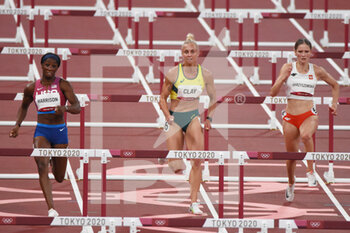 2021-08-01 - Kendra Harrison (USA), Liz Clay (AUS), Pla Skrzyszowska (POL) compete on women's 100m hurdles semi-final, during the Olympic Games Tokyo 2020, Athletics, on August 1, 2021 at Tokyo Olympic Stadium in Tokyo, Japan - Photo Yoann Cambefort / Marti Media / DPPI - OLYMPIC GAMES TOKYO 2020, AUGUST 1, 2021 - OLYMPIC GAMES TOKYO 2020 - OLYMPIC GAMES