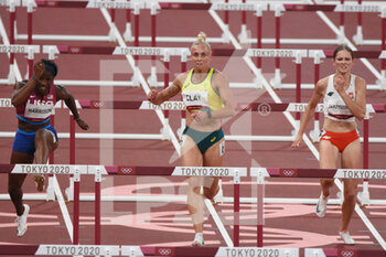 2021-08-01 - Kendra Harrison (USA), Liz Clay (AUS), Pla Skrzyszowska (POL) compete on women's 100m hurdles semi-final, during the Olympic Games Tokyo 2020, Athletics, on August 1, 2021 at Tokyo Olympic Stadium in Tokyo, Japan - Photo Yoann Cambefort / Marti Media / DPPI - OLYMPIC GAMES TOKYO 2020, AUGUST 1, 2021 - OLYMPIC GAMES TOKYO 2020 - OLYMPIC GAMES
