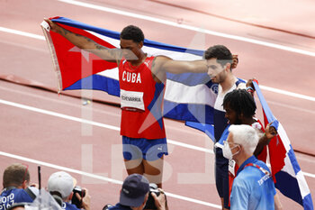 2021-08-02 - Juan Miguel ECHEVARRIA (CUB) 2nd place Silver Medal, Miltiadis TENTOGLOU (GRE) Winner Gold Medal, MASSO Maykel (CUB) 3rd place Bronze Medal during the Olympic Games Tokyo 2020, Athletics Men's Long Jump Final on August 2, 2021 at Olympic Stadium in Tokyo, Japan - Photo Photo Kishimoto / DPPI - OLYMPIC GAMES TOKYO 2020, AUGUST 02, 2021 - OLYMPIC GAMES TOKYO 2020 - OLYMPIC GAMES
