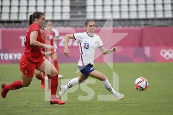 2021-08-02 - Vanessa GILLES (CAN) Alex MORGAN (USA) during the Olympic Games Tokyo 2020, Football Women's Semi-Final between United States and Canada on August 2, 2021 at Ibaraki Kashima Stadium in Kashima, Japan - Photo Photo Kishimoto / DPPI - OLYMPIC GAMES TOKYO 2020, AUGUST 02, 2021 - OLYMPIC GAMES TOKYO 2020 - OLYMPIC GAMES