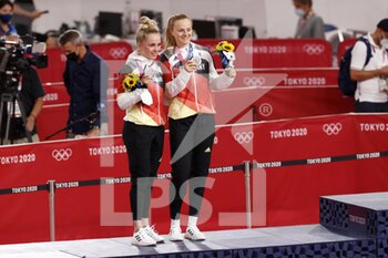 2021-08-02 - FRIEDRICH Lea Sophie (GER) / HINZE Emma (GER) 2nd Silver Medal during the Olympic Games Tokyo 2020, Cycling Track Women's Team Sprint Medal Ceremony on August 2, 2021 at Izu Velodrome in Izu, Japan - Photo Photo Kishimoto / DPPI - OLYMPIC GAMES TOKYO 2020, AUGUST 02, 2021 - OLYMPIC GAMES TOKYO 2020 - OLYMPIC GAMES