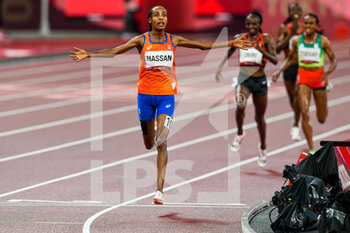 2021-08-02 - Siffan Hassan of the Netherlands Gold Medal during the Olympic Games Tokyo 2020, Athletics Women's 5000 m Final on August 2, 2021 at Olympic Stadium in Tokyo, Japan - Photo Andy Astfalck / Orange Pictures / DPPI - OLYMPIC GAMES TOKYO 2020, AUGUST 02, 2021 - OLYMPIC GAMES TOKYO 2020 - OLYMPIC GAMES