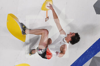 2021-08-04 - Adam Ondra (CZE) competes on men's bouldering qualification, during the Olympic Games Tokyo 2020, Sport Climbing on August 3, 2021 at Aomi Urban Sports Park, in Tokyo, Japan - Photo Yoann Cambefort / Marti Media / DPPI - OLYMPIC GAMES TOKYO 2020, AUGUST 03, 2021 - OLYMPIC GAMES TOKYO 2020 - OLYMPIC GAMES