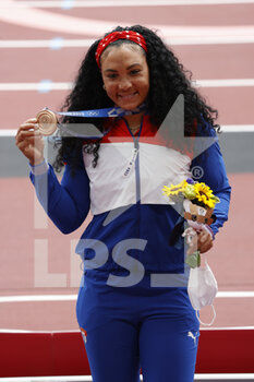 2021-08-03 - PEREZ Yaime (CUB) 3rd Bronze Medal during the Olympic Games Tokyo 2020, Athletics Women's Discus Throw Medal Ceremony on August 3, 2021 at Tokyo Olympic Stadium in Tokyo, Japan - Photo Yuya Nagase / Photo Kishimoto / DPPI - OLYMPIC GAMES TOKYO 2020, AUGUST 03, 2021 - OLYMPIC GAMES TOKYO 2020 - OLYMPIC GAMES