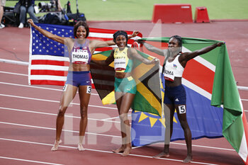 2021-08-03 - THOMAS Gabrielle (USA) 3rd Bronze Medal, THOMPSON-HERAH Elaine (JAM) Winner Gold Medal, MBOMA Christine (NAM) 2nd Silver Medal during the Olympic Games Tokyo 2020, Athletics Women's 200m Final on August 3, 2021 at Olympic Stadium in Tokyo, Japan - Photo Yuya Nagase / Photo Kishimoto / DPPI - OLYMPIC GAMES TOKYO 2020, AUGUST 03, 2021 - OLYMPIC GAMES TOKYO 2020 - OLYMPIC GAMES