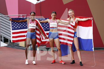 04/08/2021 - Dalilah MUHAMMAD (USA) 2nd place Silver Medal, Sydney McLAUGHLIN (USA) Winner Gold Medal, Femke BOL (NED) 3rd place Bronze Medal during the Olympic Games Tokyo 2020, Athletics Women's 400mH Hurdles Final on August 4, 2021 at Olympic Stadium in Tokyo, Japan - Photo Yuya Nagase / Photo Kishimoto / DPPI - OLYMPIC GAMES TOKYO 2020, AUGUST 04, 2021 - OLIMPIADI TOKYO 2020 - GIOCHI OLIMPICI