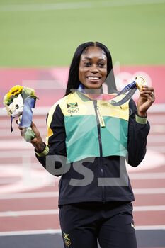 04/08/2021 - Elaine THOMPSON (JAM) Winner Gold Medal during the Olympic Games Tokyo 2020, Athletics Women's 200m Medal Ceremony on August 4, 2021 at Olympic Stadium in Tokyo, Japan - Photo Yuya Nagase / Photo Kishimoto / DPPI - OLYMPIC GAMES TOKYO 2020, AUGUST 04, 2021 - OLIMPIADI TOKYO 2020 - GIOCHI OLIMPICI