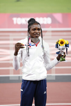 2021-08-04 - MBOMA Christine (NAM) 2nd Silver Medal during the Olympic Games Tokyo 2020, Athletics Women's 200m Medal Ceremony on August 4, 2021 at Olympic Stadium in Tokyo, Japan - Photo Yuya Nagase / Photo Kishimoto / DPPI - OLYMPIC GAMES TOKYO 2020, AUGUST 04, 2021 - OLYMPIC GAMES TOKYO 2020 - OLYMPIC GAMES