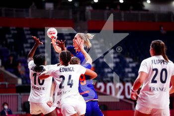 04/08/2021 - Nycke Groot of the Netherlands, ZAADI DEUNA Grace, EDWIGE Beatrice of France during the Olympic Games Tokyo 2020, Handball Women's Quarterfinal between France and Netherlands on August 4, 2021 at Yoyogi National Stadium in Tokyo, Japan - Photo Orange Pictures / DPPI - OLYMPIC GAMES TOKYO 2020, AUGUST 04, 2021 - OLIMPIADI TOKYO 2020 - GIOCHI OLIMPICI