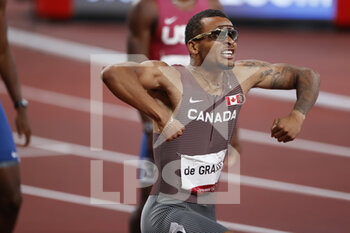 2021-08-04 - Andre DE GRASSE (CAN) Gold Medal during the Olympic Games Tokyo 2020, Athletics Men's 200m Final on August 4, 2021 at Olympic Stadium in Tokyo, Japan - Photo Yuya Nagase / Photo Kishimoto / DPPI - OLYMPIC GAMES TOKYO 2020, AUGUST 04, 2021 - OLYMPIC GAMES TOKYO 2020 - OLYMPIC GAMES
