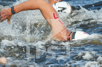 04/08/2021 - Lara Grangeon (FRA) competes on women's 10km during the Olympic Games Tokyo 2020, Marathon swimming, on August 4, 2021 at Odaiba Marine Park in Tokyo, Japan - Photo Yoann Cambefort / Marti Media / DPPI - OLYMPIC GAMES TOKYO 2020, AUGUST 04, 2021 - OLIMPIADI TOKYO 2020 - GIOCHI OLIMPICI