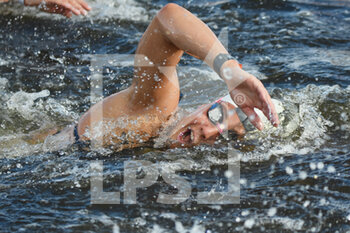 04/08/2021 - Lara Grangeon (FRA) competes on women's 10km during the Olympic Games Tokyo 2020, Marathon swimming, on August 4, 2021 at Odaiba Marine Park in Tokyo, Japan - Photo Yoann Cambefort / Marti Media / DPPI - OLYMPIC GAMES TOKYO 2020, AUGUST 04, 2021 - OLIMPIADI TOKYO 2020 - GIOCHI OLIMPICI