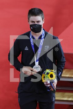 2021-08-06 - STEWART Campbell (NZL) 2nd Silver Medal during the Olympic Games Tokyo 2020, Cycling Track Men's Omnium Medal Ceremony on August 5, 2021 at Izu Velodrome in Izu, Japan - Photo Photo Kishimoto / DPPI - OLYMPIC GAMES TOKYO 2020, AUGUST 06, 2021 - OLYMPIC GAMES TOKYO 2020 - OLYMPIC GAMES