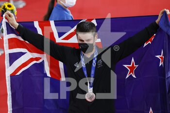 2021-08-06 - STEWART Campbell (NZL) 2nd Silver Medal during the Olympic Games Tokyo 2020, Cycling Track Men's Omnium Medal Ceremony on August 5, 2021 at Izu Velodrome in Izu, Japan - Photo Photo Kishimoto / DPPI - OLYMPIC GAMES TOKYO 2020, AUGUST 06, 2021 - OLYMPIC GAMES TOKYO 2020 - OLYMPIC GAMES