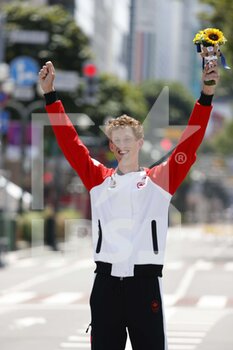 2021-08-06 - DUNFEE Evan (CAN) 3rd place Bronze Medal during the Olympic Games Tokyo 2020, Athletics Men's 50km Race Walk Final on August 6, 2021 at Sapporo Odori Park in Sapporo, Japan - Photo Photo Kishimoto / DPPI - OLYMPIC GAMES TOKYO 2020, AUGUST 06, 2021 - OLYMPIC GAMES TOKYO 2020 - OLYMPIC GAMES