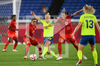 2021-08-06 - Jessie FLEMING (CAN) Caroline SEGER (SWE) Christine SINCLAIR (CAN) during the Olympic Games Tokyo 2020, Football Women's Gold Medal Match between Sweden and Canada on August 6, 2021 at International Stadium Yokohama in Yokohama, Japan - Photo Photo Kishimoto / DPPI - OLYMPIC GAMES TOKYO 2020, AUGUST 06, 2021 - OLYMPIC GAMES TOKYO 2020 - OLYMPIC GAMES