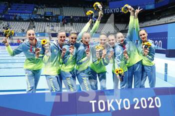 07/08/2021 - Team Ukraine Bronze Medal during the Olympic Games Tokyo 2020, Swimming Artistic Swimming Team Free Routine Medal Ceremony on August 7, 2021 at Tokyo Aquatics Centre in Tokyo, Japan - Photo Takamitsu Mifune / Photo Kishimoto / DPPI - OLYMPIC GAMES TOKYO 2020, AUGUST 07, 2021 - OLIMPIADI TOKYO 2020 - GIOCHI OLIMPICI