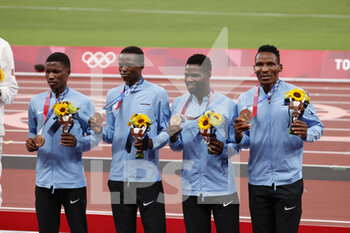 2021-08-07 - Botswana 3rd Bronze Medal during the Olympic Games Tokyo 2020, Athletics Mens 4x400m Relay Medal Ceremony on August 7, 2021 at Olympic Stadium in Tokyo, Japan - Photo Yuya Nagase / Photo Kishimoto / DPPI - OLYMPIC GAMES TOKYO 2020, AUGUST 07, 2021 - OLYMPIC GAMES TOKYO 2020 - OLYMPIC GAMES