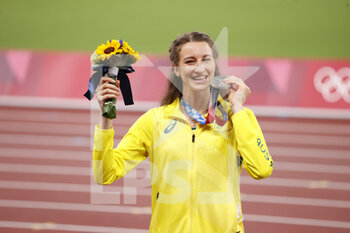 2021-08-07 - McDERMOTT Nicola (AUS) 2nd Silver Medal during the Olympic Games Tokyo 2020, Athletics Women's High Jump Medal Ceremony on August 7, 2021 at Olympic Stadium in Tokyo, Japan - Photo Yuya Nagase / Photo Kishimoto / DPPI - OLYMPIC GAMES TOKYO 2020, AUGUST 07, 2021 - OLYMPIC GAMES TOKYO 2020 - OLYMPIC GAMES