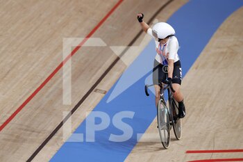 2021-08-08 - VALENTE Jennifer (USA) Gold Medal during the Olympic Games Tokyo 2020, Cycling Track Women's Omnium Point Race on August 8, 2021 at Izu Velodrome in Izu, Japan - Photo Photo Kishimoto / DPPI - OLYMPIC GAMES TOKYO 2020, AUGUST 08, 2021 - OLYMPIC GAMES TOKYO 2020 - OLYMPIC GAMES