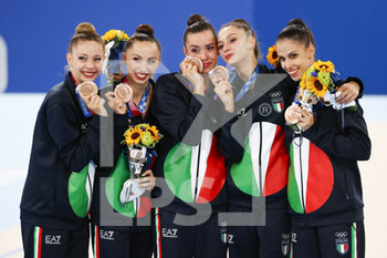 2021-08-08 - Italy Team 3rd Bronze Medal during the Olympic Games Tokyo 2020, Rhythmic Gymnastics Team All-Around Medal Ceremony on August 8, 2021 at Ariake Gymnastics Centre in Tokyo, Japan - Photo Kanami Yoshimura / Photo Kishimoto / DPPI - OLYMPIC GAMES TOKYO 2020, AUGUST 08, 2021 - OLYMPIC GAMES TOKYO 2020 - OLYMPIC GAMES