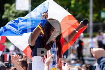 08/08/2021 - Clarisse Agbegnenou of France celebrates with the audience during the Olympic Games Tokyo 2020, Closing Ceremony on August 8, 2021 at Trocadero place in Paris, France - Photo Antoine Massinon / A2M Sport Consulting / DPPI - OLYMPIC GAMES TOKYO 2020, AUGUST 08, 2021 - OLIMPIADI TOKYO 2020 - GIOCHI OLIMPICI