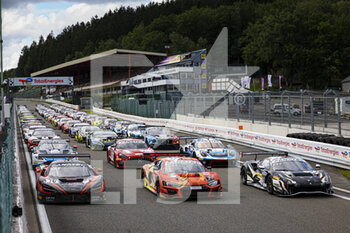 2021-07-28 - 70 Madsen Kevin (usa), Millroy Oliver (gbr), Pepper Jordan (zaf), Iribe Brendan (usa), Inception Racing, McLaren 720 S GT3, 37 Frijns Robin (nld), Lind Dennis (dnk), Muller Nico (swi), Audi Sport Team WRT, Audi R8 LMS GT3, 51 Pier Guidi Alessandro (ita), Nielsen Nicklas (dnk), Ledogar Come (fra), Iron Lynx, Ferrari 488 GT3, ambiance, familly picture during the TotalEnergies 24 hours of Spa, 6th round of the 2021 Fanatec GT World Challenge Europe Powered by AWS, from July 28 to August 1, 2021 on the Circuit de Spa-Francorchamps, in Stavelot, Belgium - Photo Julien Delfosse / DPPI - TOTALENERGIES 24 HOURS OF SPA - ENDURANCE - MOTORS