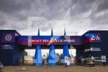 2021-08-17 - Main entrance of the Circuit on new colours during the free practice and qualifying sessions of 24 Hours of Le Mans 2021, 4th round of the 2021 FIA World Endurance Championship, FIA WEC, on the Circuit de la Sarthe, from August 18 to 22, 2021 in Le Mans, France - Photo François Flamand / DPPI - 24 HOURS OF LE MANS 2021, 4TH ROUND OF THE 2021 FIA WORLD ENDURANCE CHAMPIONSHIP, WEC - ENDURANCE - MOTORS