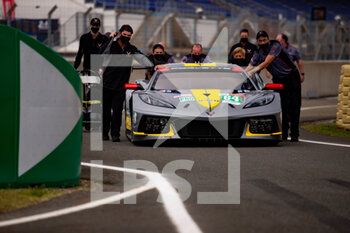 2021-08-17 - 64 Tandy Nick (gbr), Milner Tommy (usa), Sims Alexander (gbr), Corvette Racing, Chevrolet Corvette C8.R, action during the free practice and qualifying sessions of 24 Hours of Le Mans 2021, 4th round of the 2021 FIA World Endurance Championship, FIA WEC, on the Circuit de la Sarthe, from August 18 to 22, 2021 in Le Mans, France - Photo Joao Filipe / DPPI - 24 HOURS OF LE MANS 2021, 4TH ROUND OF THE 2021 FIA WORLD ENDURANCE CHAMPIONSHIP, WEC - ENDURANCE - MOTORS
