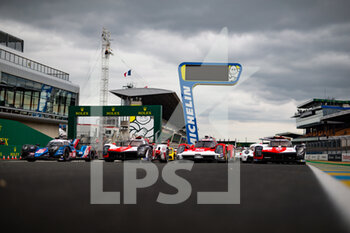 2021-08-17 - Group photo during the free practice and qualifying sessions of 24 Hours of Le Mans 2021, 4th round of the 2021 FIA World Endurance Championship, FIA WEC, on the Circuit de la Sarthe, from August 18 to 22, 2021 in Le Mans, France - Photo Joao Filipe / DPPI - 24 HOURS OF LE MANS 2021, 4TH ROUND OF THE 2021 FIA WORLD ENDURANCE CHAMPIONSHIP, WEC - ENDURANCE - MOTORS