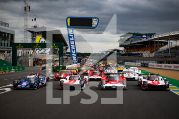 2021-08-17 - Group photo during the free practice and qualifying sessions of 24 Hours of Le Mans 2021, 4th round of the 2021 FIA World Endurance Championship, FIA WEC, on the Circuit de la Sarthe, from August 18 to 22, 2021 in Le Mans, France - Photo Joao Filipe / DPPI - 24 HOURS OF LE MANS 2021, 4TH ROUND OF THE 2021 FIA WORLD ENDURANCE CHAMPIONSHIP, WEC - ENDURANCE - MOTORS