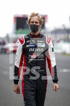 2021-08-17 - Hartley Brendon (nzl), Toyota Gazoo Racing, Toyota GR010 - Hybrid, portrait during the free practice and qualifying sessions of 24 Hours of Le Mans 2021, 4th round of the 2021 FIA World Endurance Championship, FIA WEC, on the Circuit de la Sarthe, from August 18 to 22, 2021 in Le Mans, France - Photo Frédéric Le Floc'h / DPPI - 24 HOURS OF LE MANS 2021, 4TH ROUND OF THE 2021 FIA WORLD ENDURANCE CHAMPIONSHIP, WEC - ENDURANCE - MOTORS