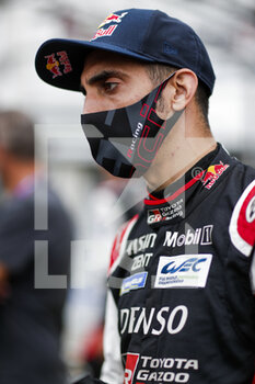 2021-08-17 - Buemi Sébastien (swi), Toyota Gazoo Racing, Toyota GR010 - Hybrid, portrait during the free practice and qualifying sessions of 24 Hours of Le Mans 2021, 4th round of the 2021 FIA World Endurance Championship, FIA WEC, on the Circuit de la Sarthe, from August 18 to 22, 2021 in Le Mans, France - Photo Frédéric Le Floc'h / DPPI - 24 HOURS OF LE MANS 2021, 4TH ROUND OF THE 2021 FIA WORLD ENDURANCE CHAMPIONSHIP, WEC - ENDURANCE - MOTORS